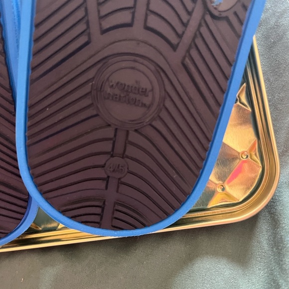 Wonder Nation Blue and Black Flip Flops - Picture 5 of 7